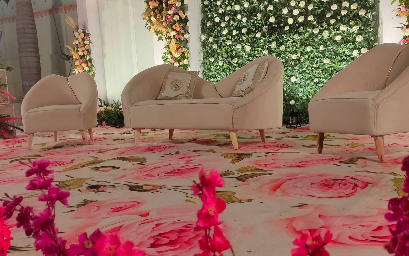 Luxury-wedding-decorators-Stage-in-udaipur